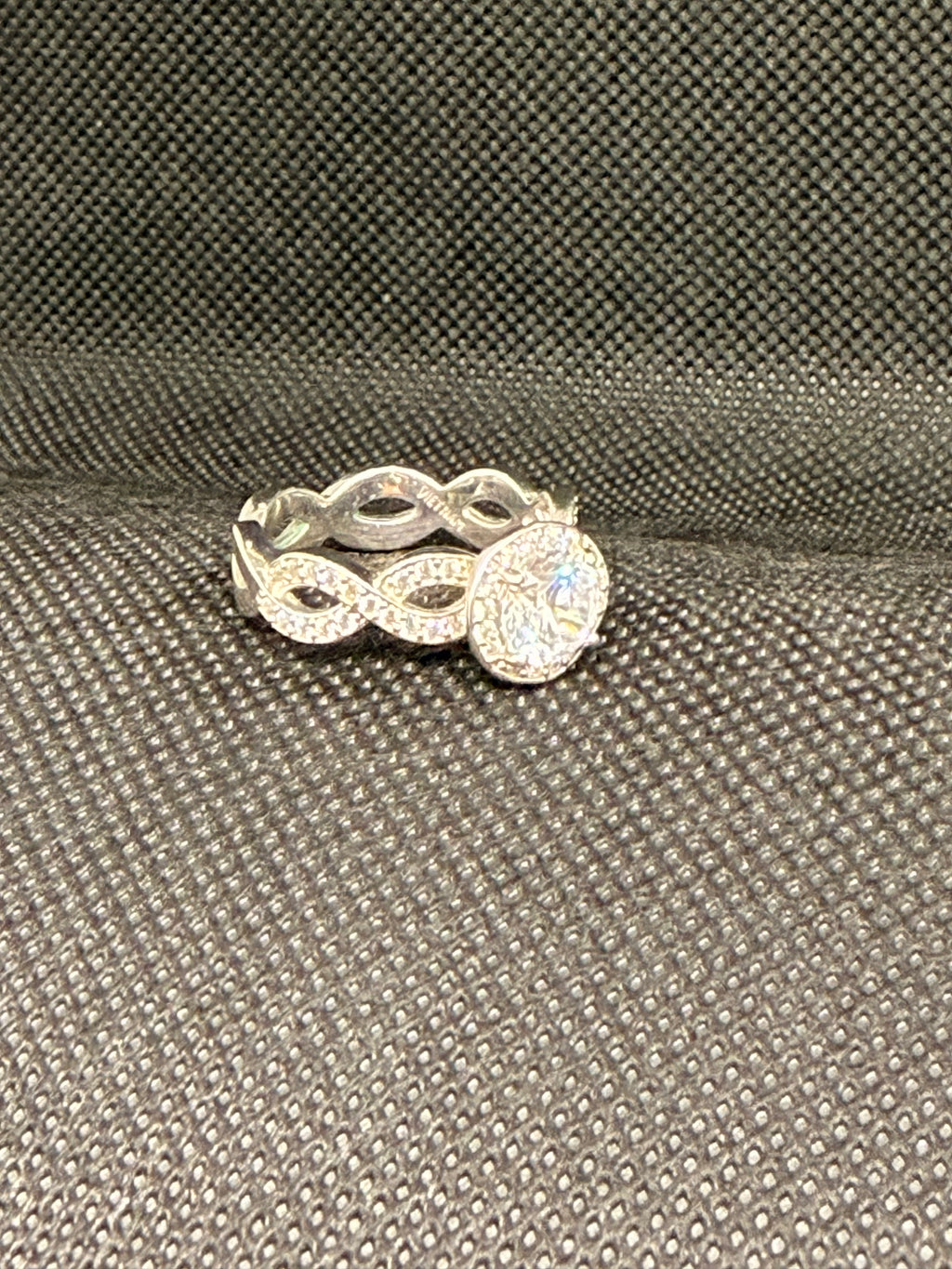 CZ Round Halo Ring | Infinity Twist Pave Shank | 925 Sterling Silver | Size 8