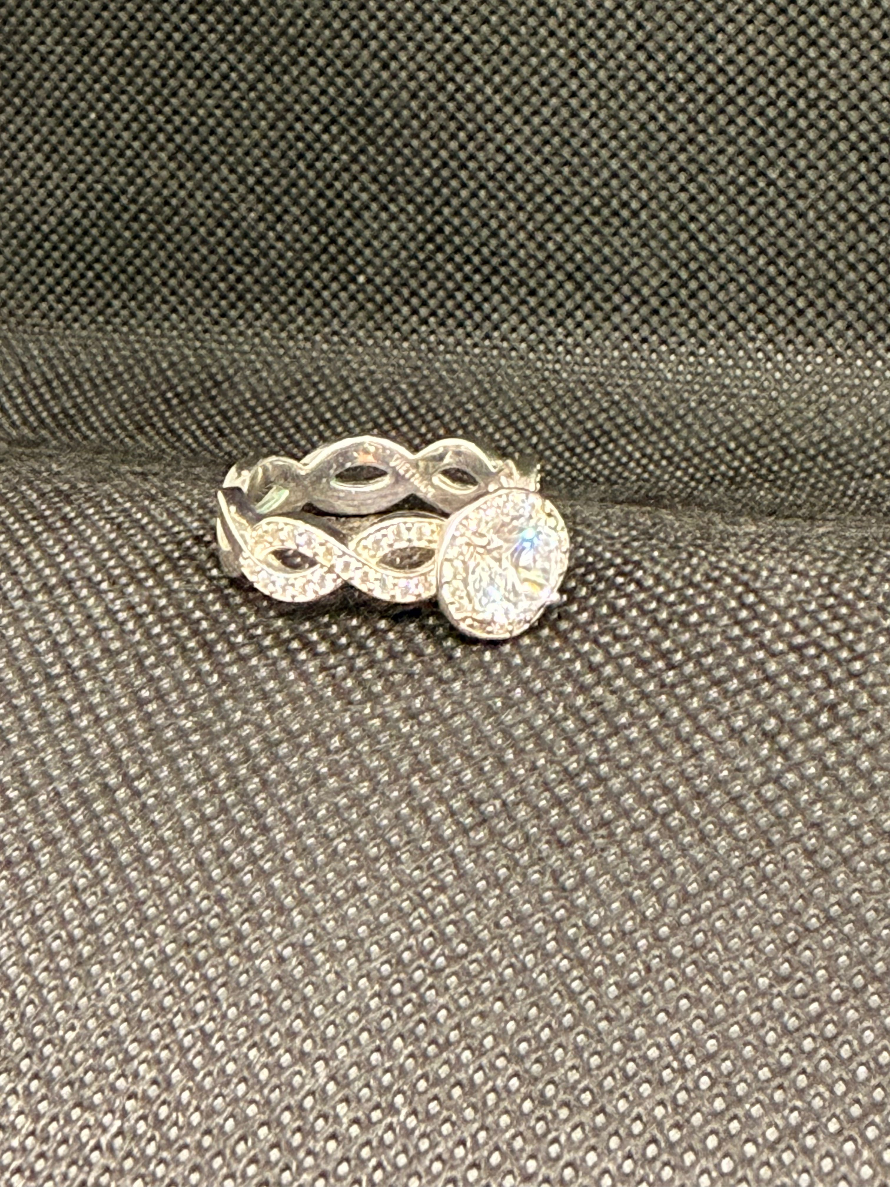 CZ Round Halo Ring | Infinity Twist Pave Shank | 925 Sterling Silver | Size 8