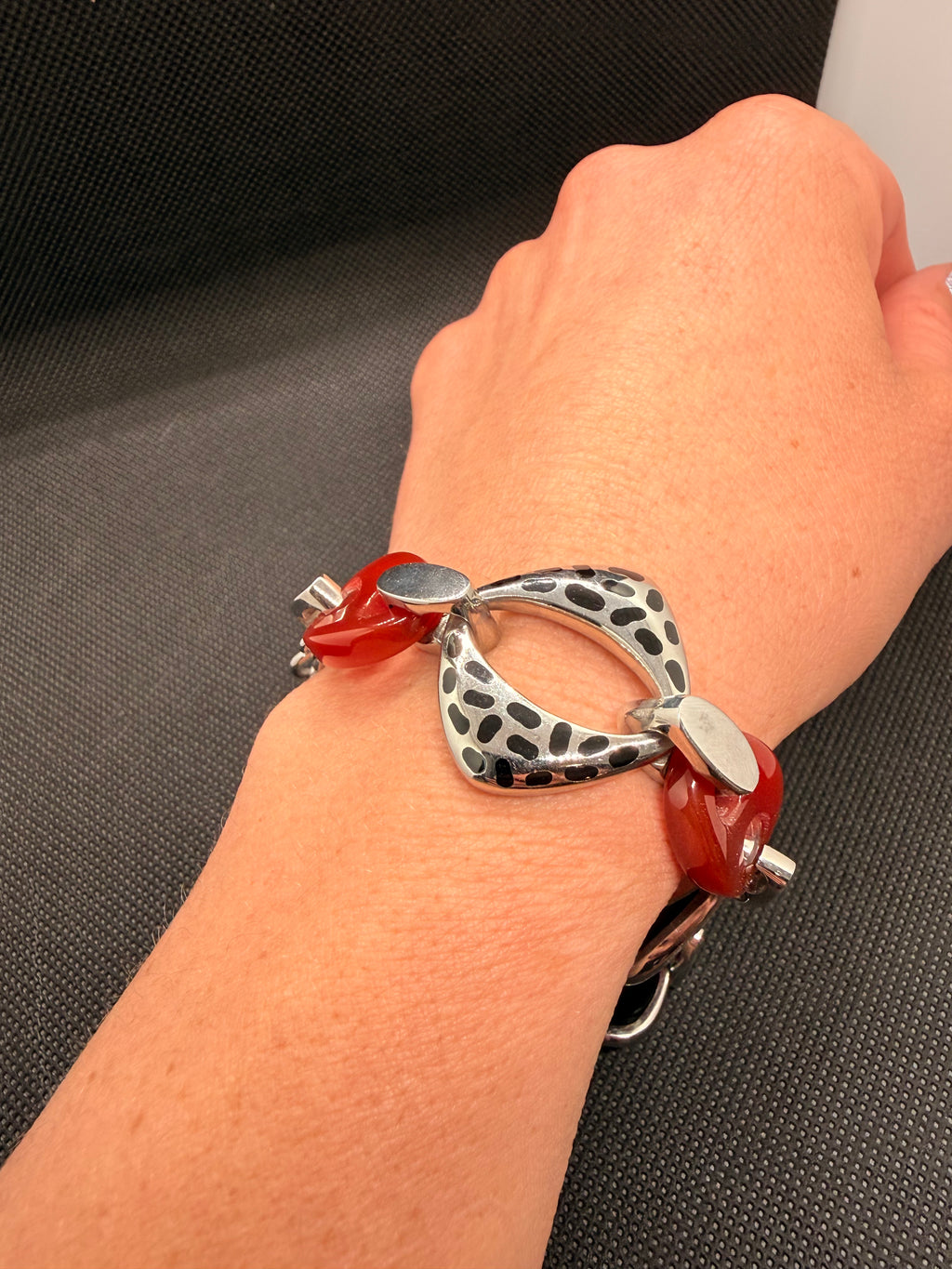 Stainless Steel Red Enamel Gucci Link Statement Bracelet – Black Hammered Oval Links